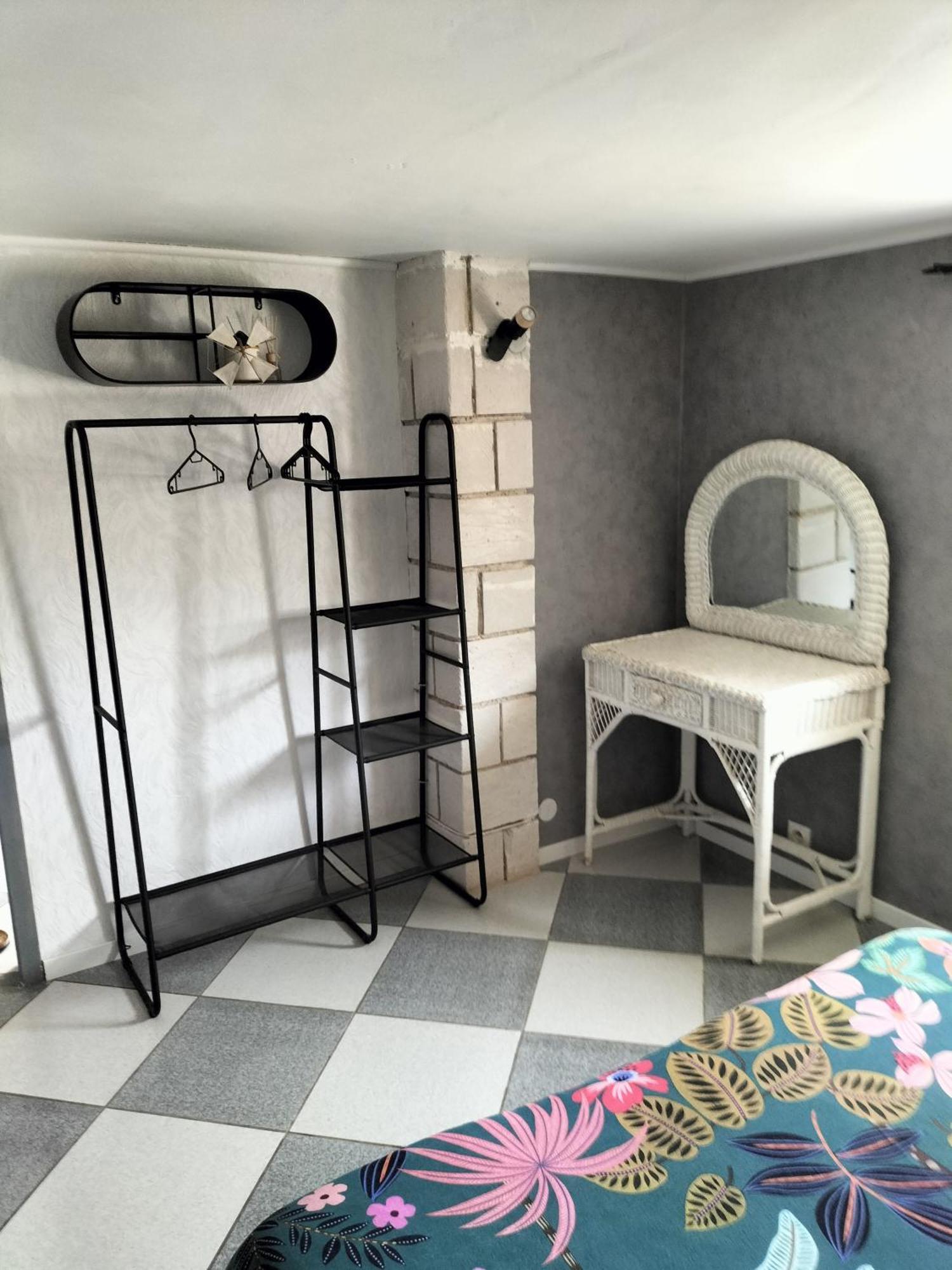 Charmant Appart Avec Jardin 에그모르트 외부 사진